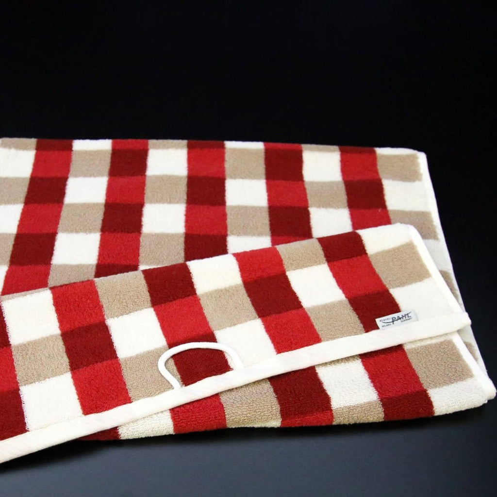 Milano/Kira Badeschal