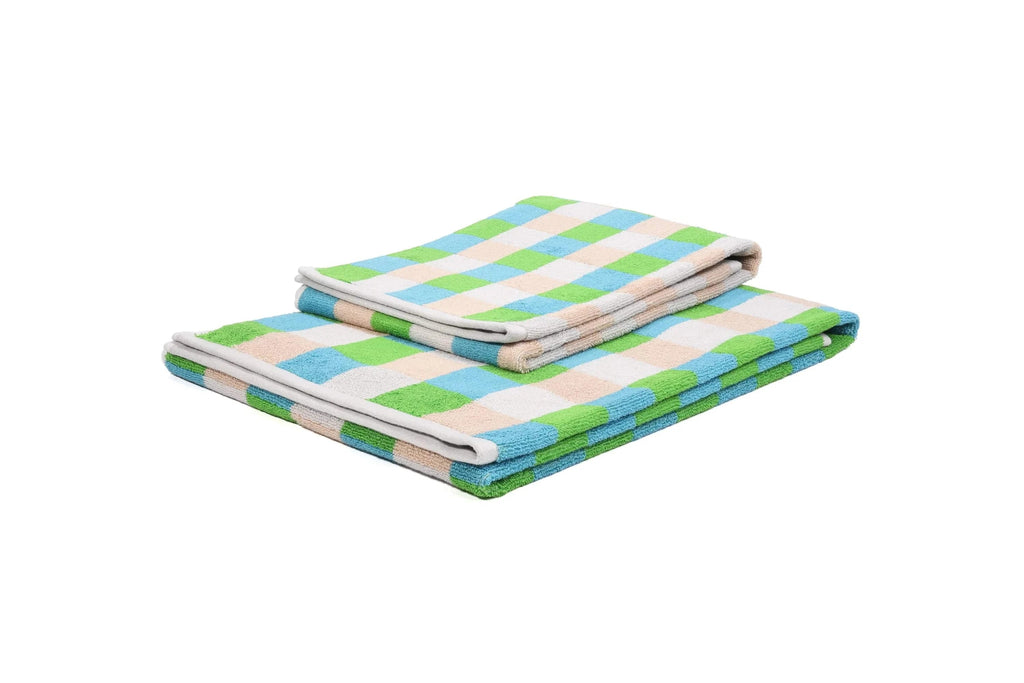 Milano/Kira Liegetuch